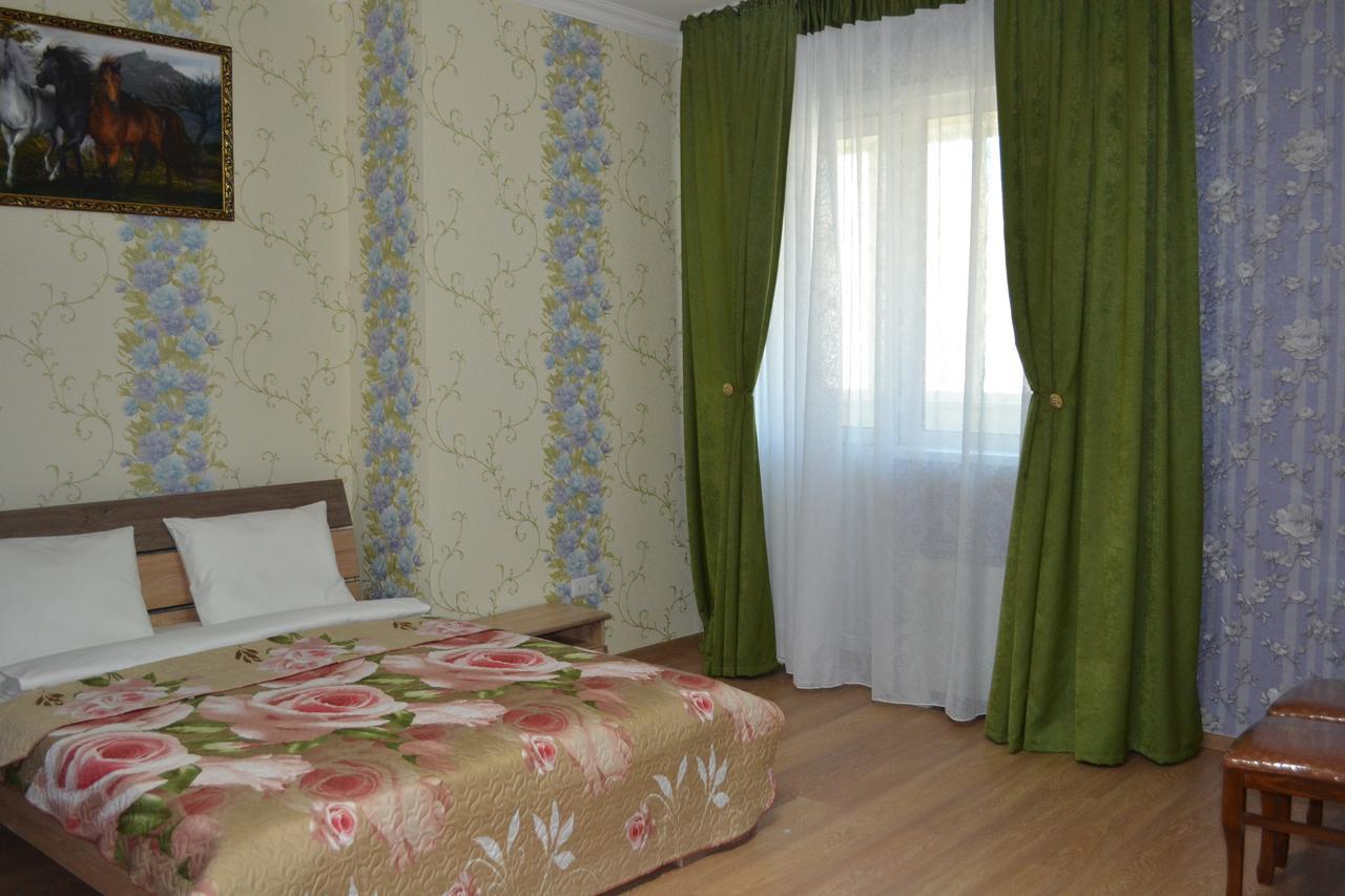 Hotel Alash Astana Exteriör bild